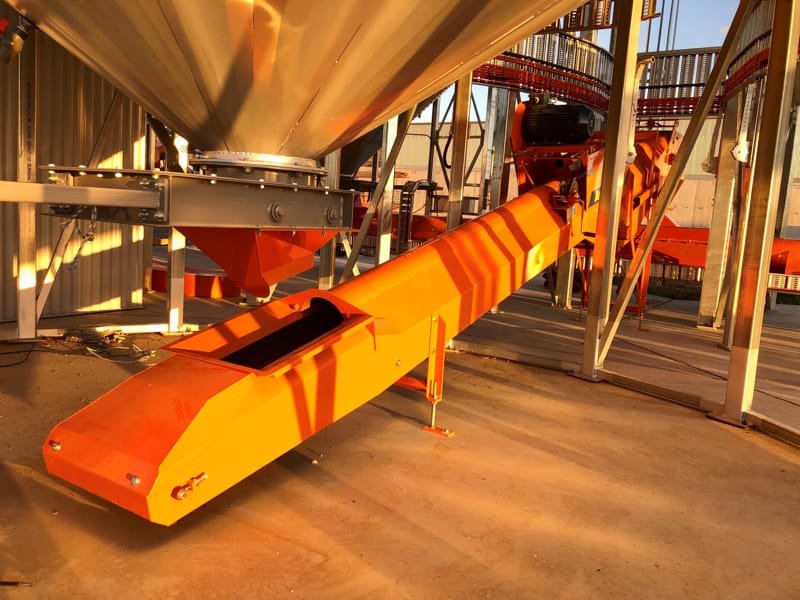 Grain handling conveyor system